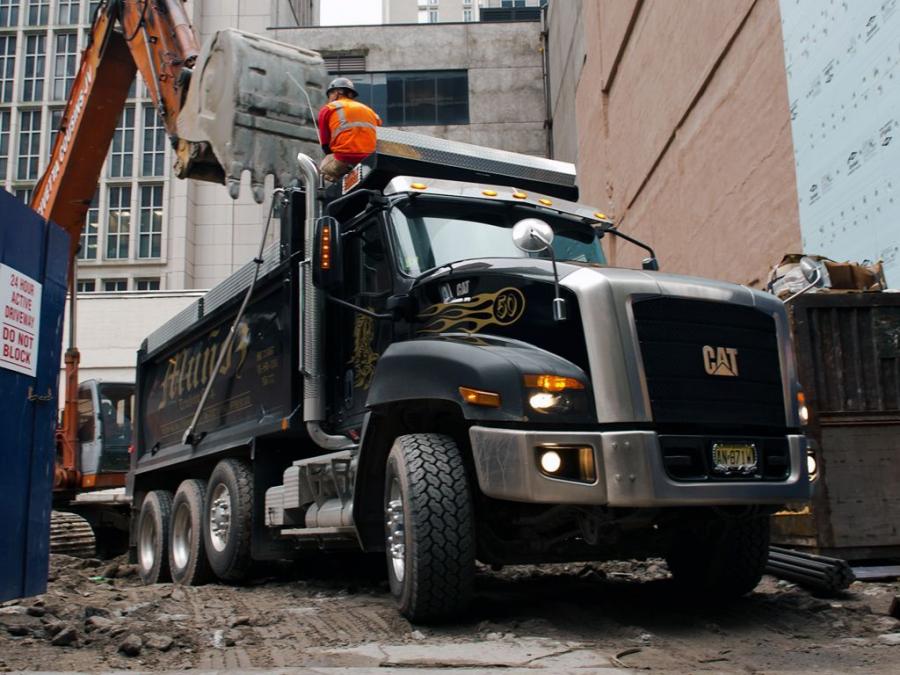  Caterpillar CT660 Dump Truck 2011 года  (фото 10 из 10)
